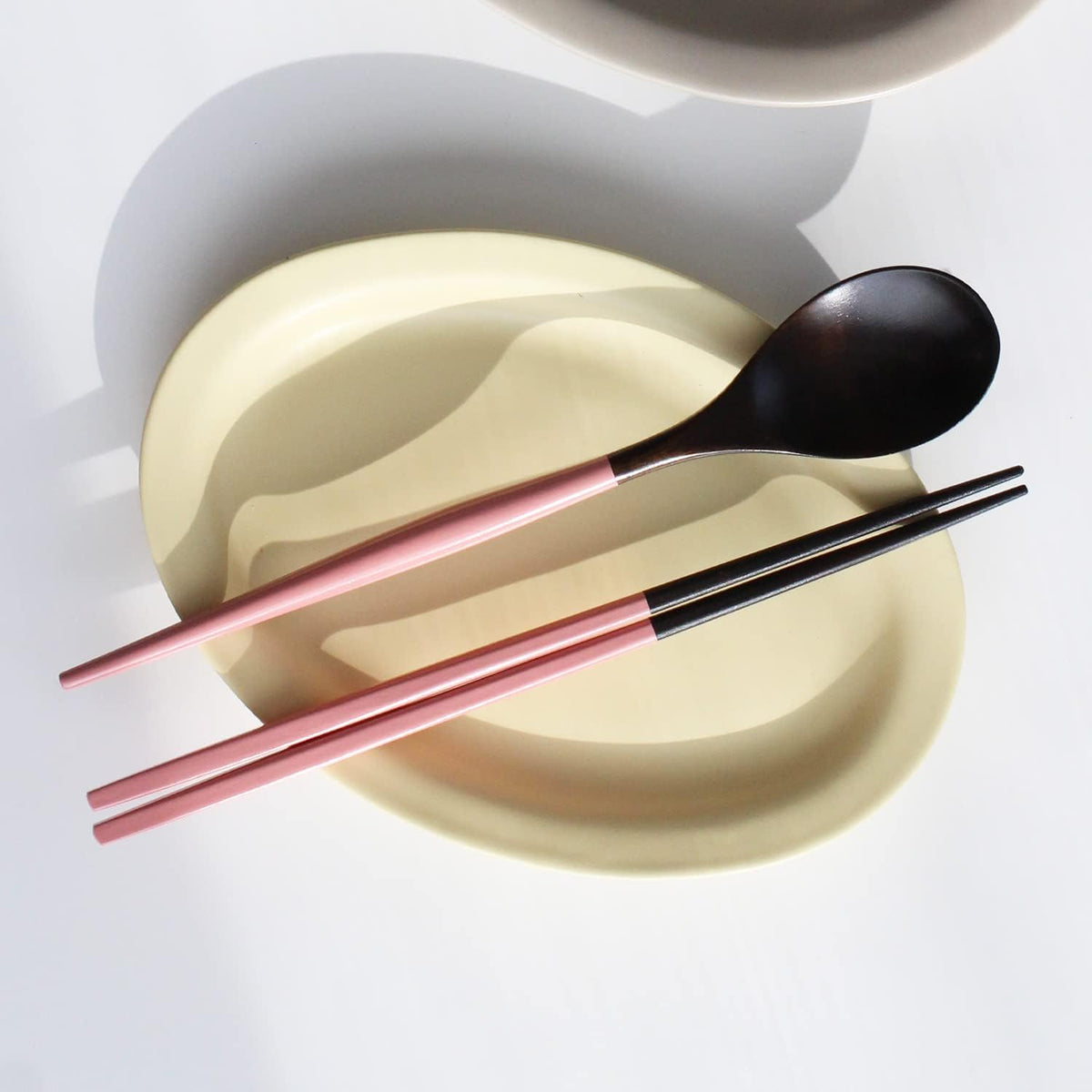 Korea Traditional Reusable Lacquer Wooden Chopsticks & Spoon Set, 2 Pair (Pink)