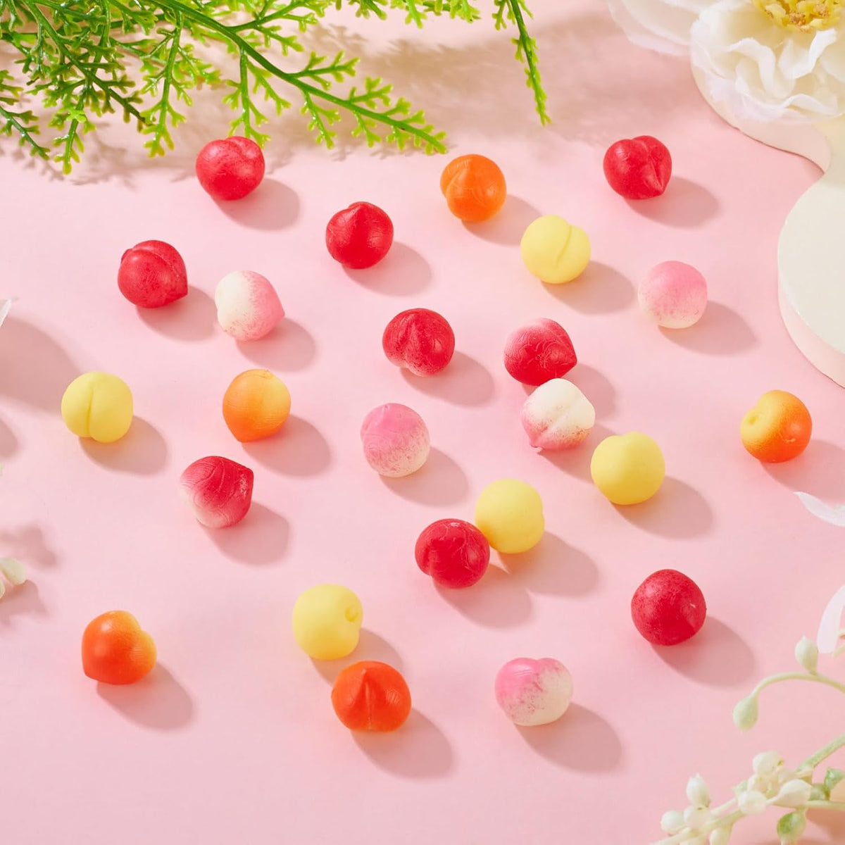 30pcs Tiny Peach Figurine Miniature Peaches Fake Peach Decoration Fruit Miniature Micro Landscape Garden Dollhouse Simulation Fruit for Home Kitchen Party Decoration 13mm