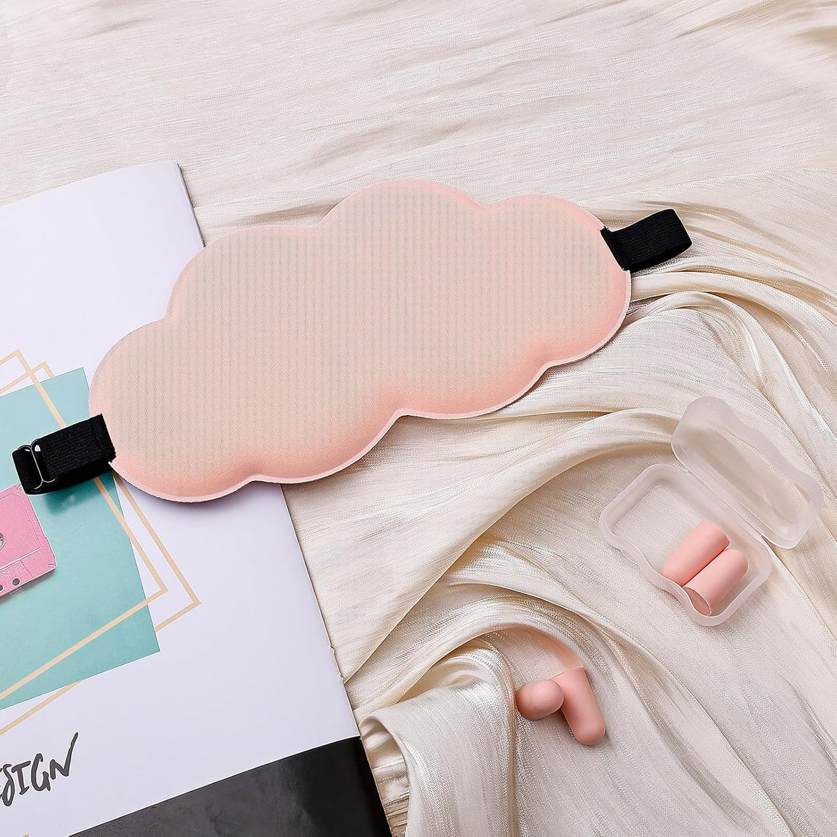 Soft Cloud Shaped 3D Sleep Mask with 4 Earplugs, Lightweight Light-Blocking Eye Mask for Side Sleepers Travel Meditation, Adjustable Elastic Strap Sleeping Mask (Pink)