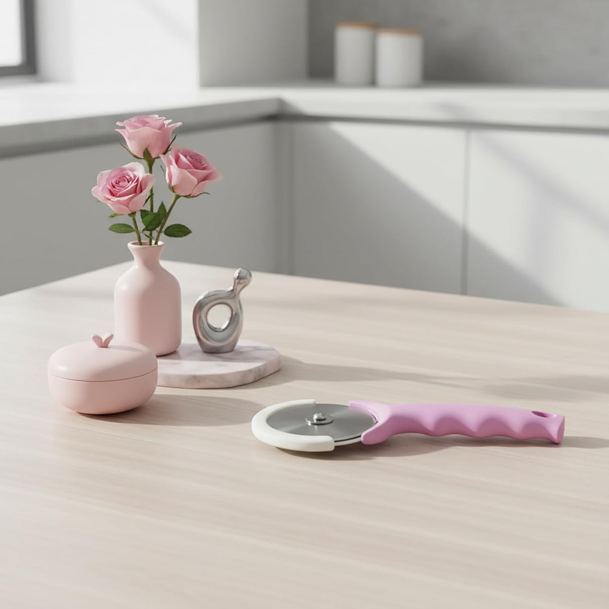 Pink Pizza Cutter Wheel, Pizza Cutter Pink with Cover,Non-Slip Handle