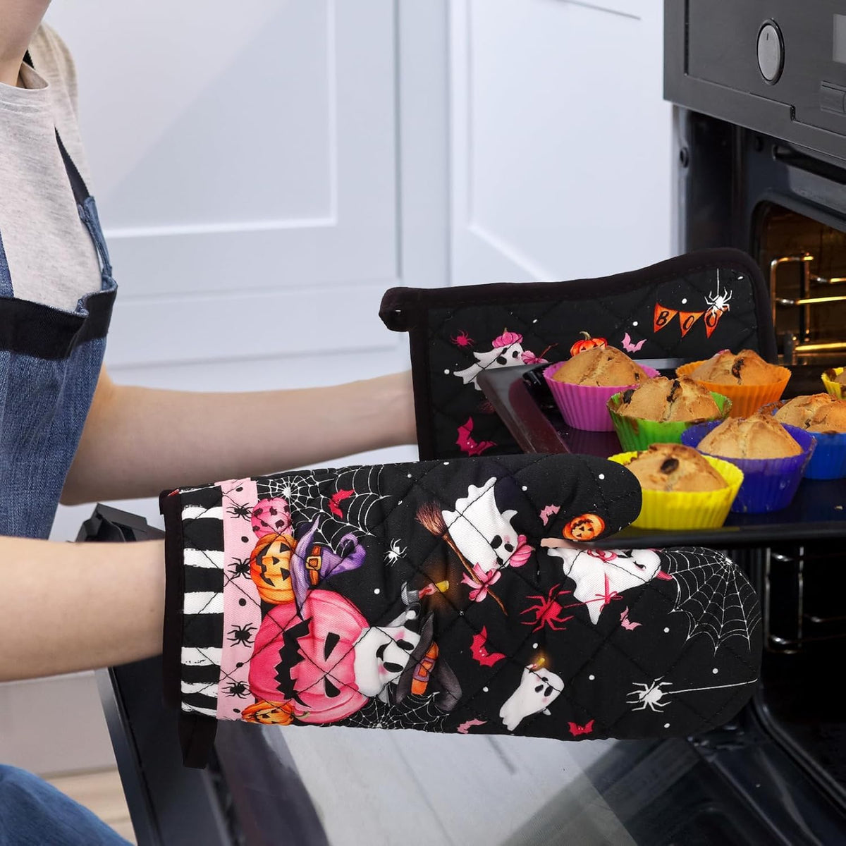 Pink Halloween Pumpkin Oven Mitts and Pot Holder Set, 4pcs