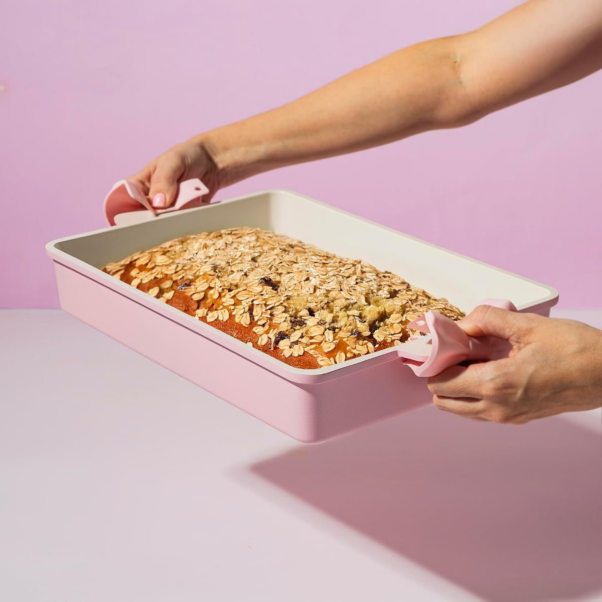 Paris Hilton Deluxe Roasting Pan Set, Heavy Duty Nonstick Bakeware with Silicone Handle Grips, 13"x9", Pink