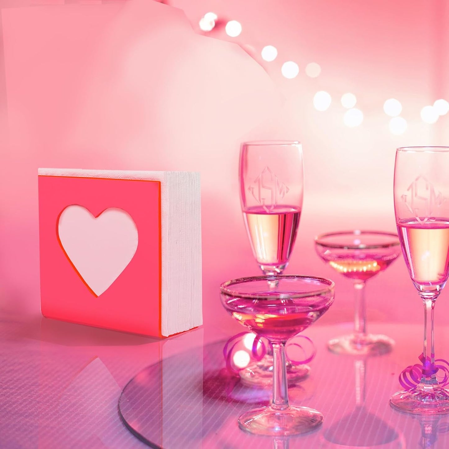 ROYALITA Acrylic Heart Napkin Holders for Tables - Cute Napkins Holder Dining Table Decorations, Pink Anniversary Table Decor Cafe Pop Cute Table Gifts, for Office, Kitchen, Restaurant, Bar