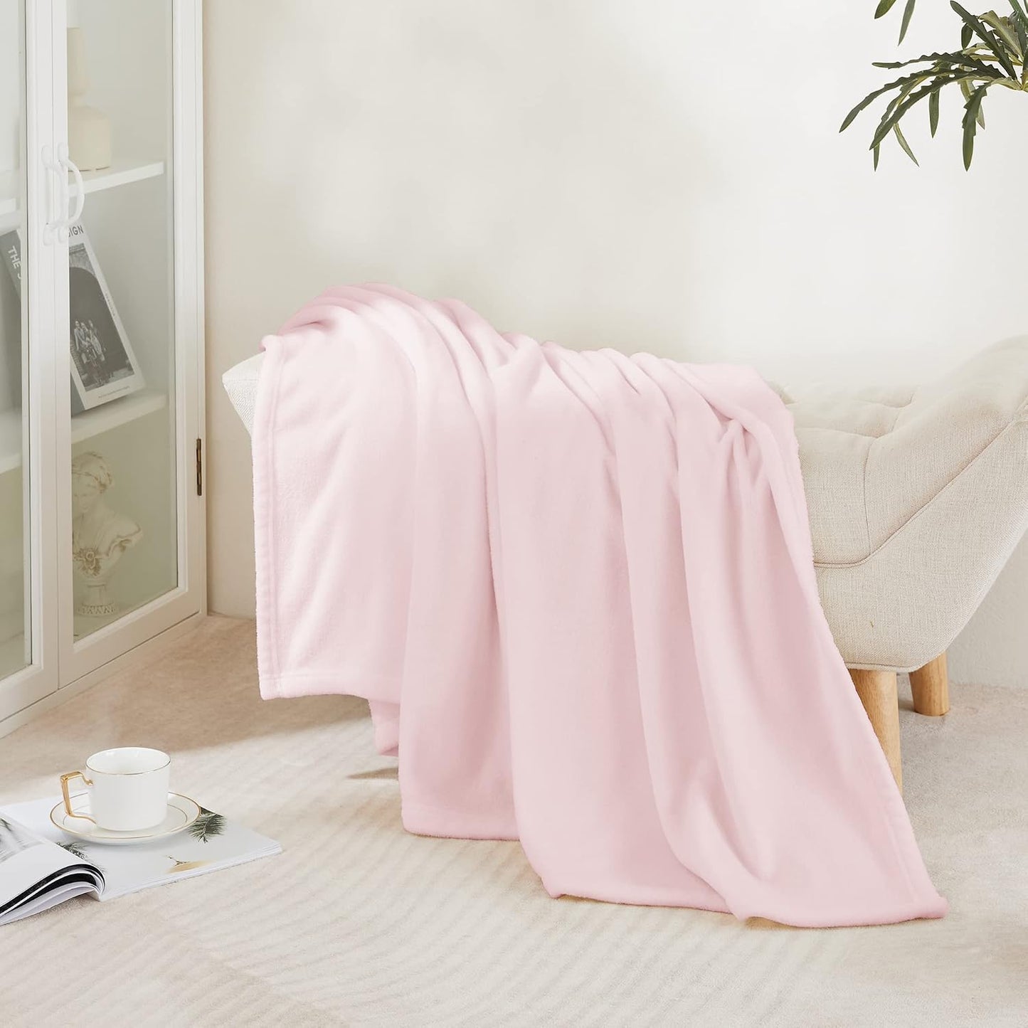 NICETOWN Pink Fleece Throw Blanket for Couch Sofa, Soft Fuzzy Plush Kids Luxury Flannel Lap Blanket, Super Cozy and Comfy for Fall Winter (Pink, 50" x 60")