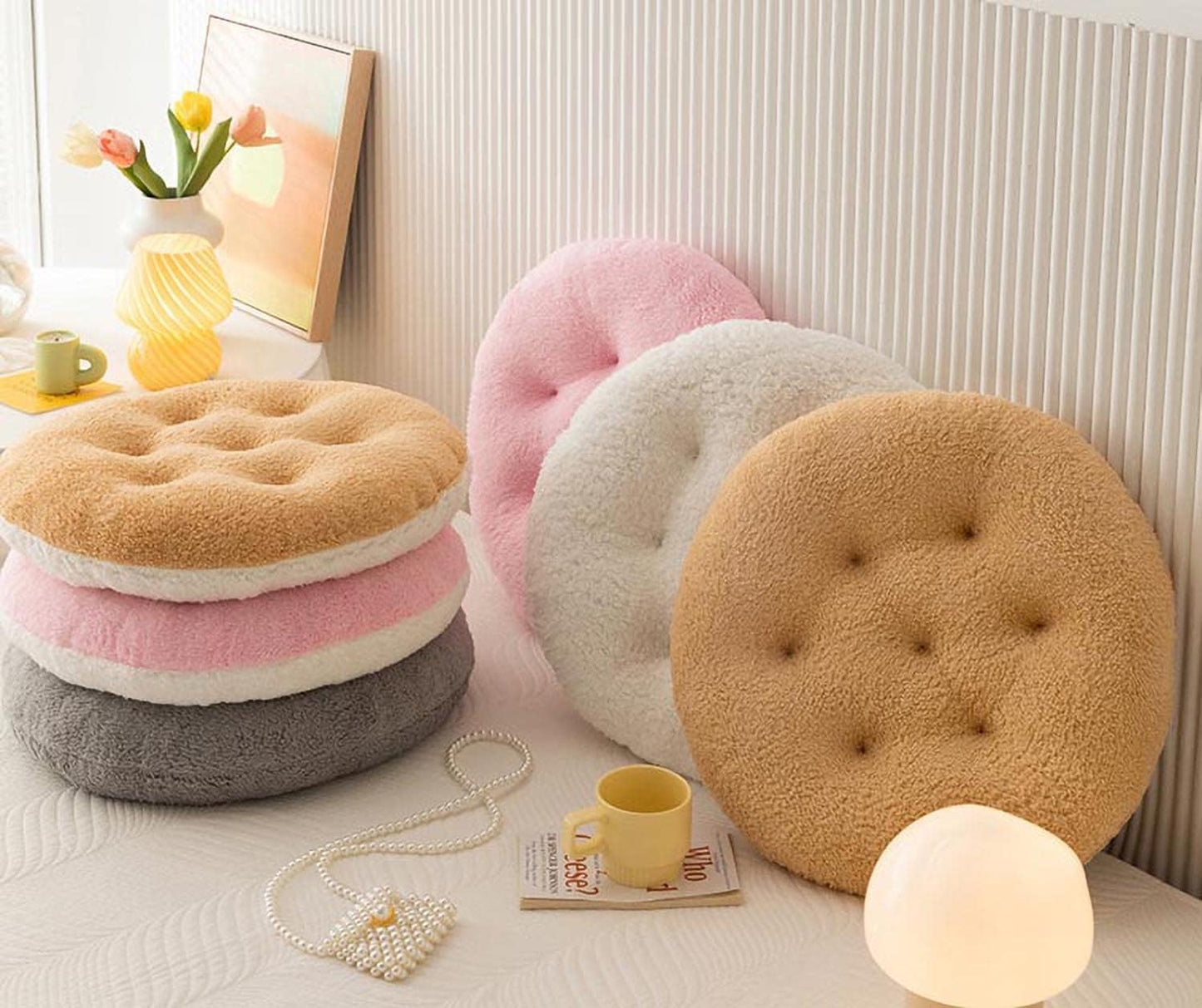 Comfortable Square and Round Artificial Lambswool Chair Pads,Soft Fluffy Chair Seat Cushion Plush Cushions Seat Pad for Home Office Meditation (17 inch(45cm), Round-Pink&White)