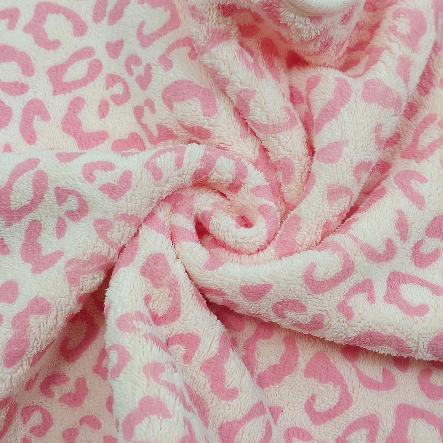 USTIDE Pink Leopard Print Towels Set Ultra Soft Microfiber Absorbent Cute Animal Pattern Bath Towel Bundle Quick Dry Towels for Bathroom Spa Gym Pool (2 Hand Towels+1 Bath Towel)