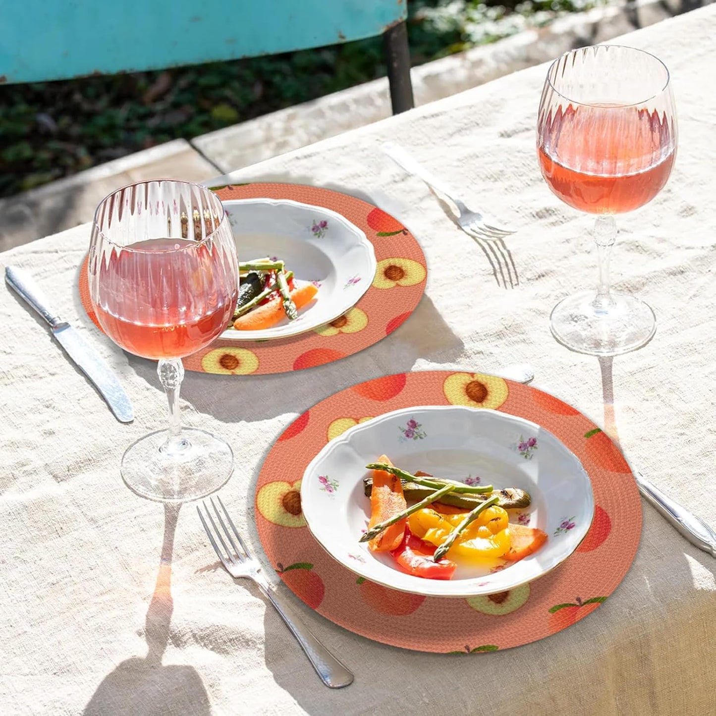 Peach Pit Pattern Table Mats Set of 4 Circle 12.6" Reusable Round Dish Mats for Wedding Circular Placemats for Kitchen Holiday Braided Place Mats Home Party Dining Decor Protected Table