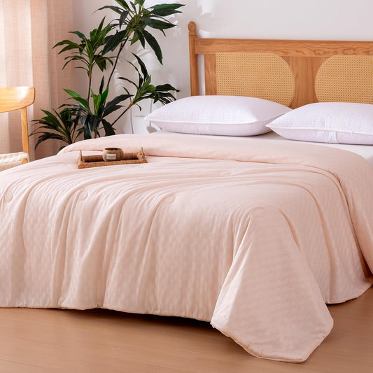 Amazon Basics Cooling Comforter, Soft Lightweight Waffle Weave Blanket for Hot Sleepers, Summer & All Season Bedding to Keep Cool for Night Sweats, 90"x90", Queen, Pink