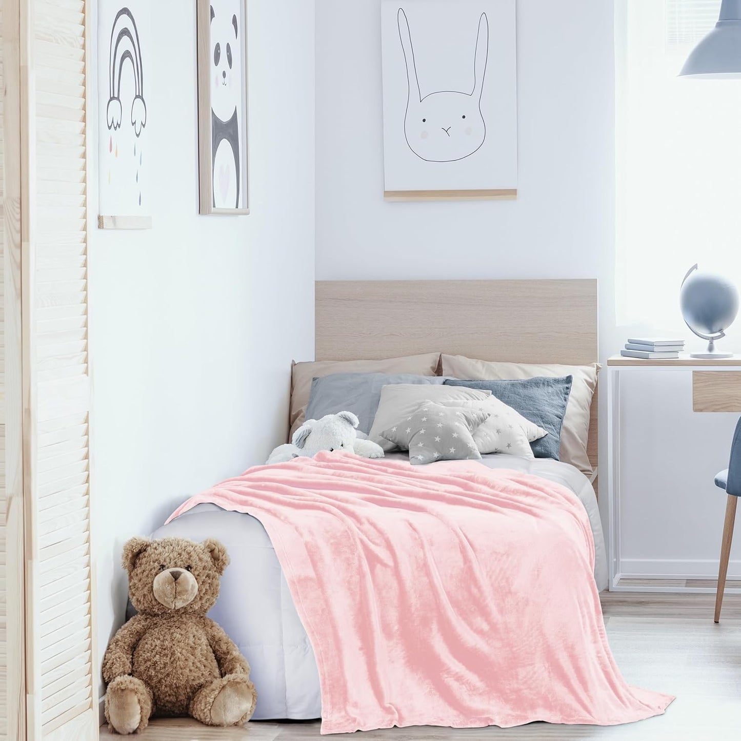 Fleece Blanket Twin Size Pink 300GSM Luxury Anti-Static Fuzzy Soft Microfiber Dorm Bed Blanket for Girls (60x80 Inch)