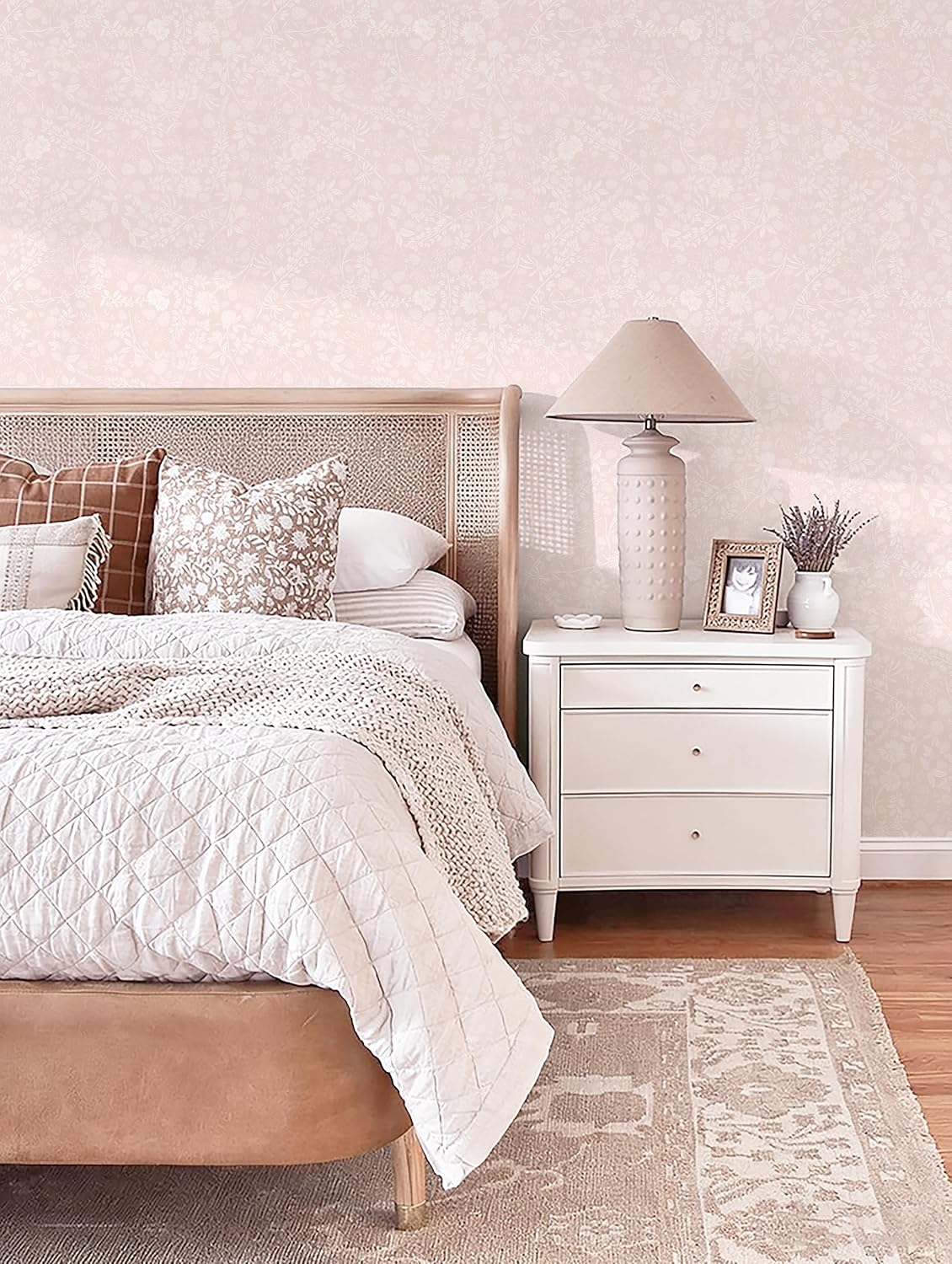 Pink and White Peel and Stick Wallpaper Floral Wallpaper Slef Adhesive Removable Waterproof Contact Paper Boho Wall Paper for Living Room Bedroom Stair Kitchen Bathroom 17.3''x78.7''