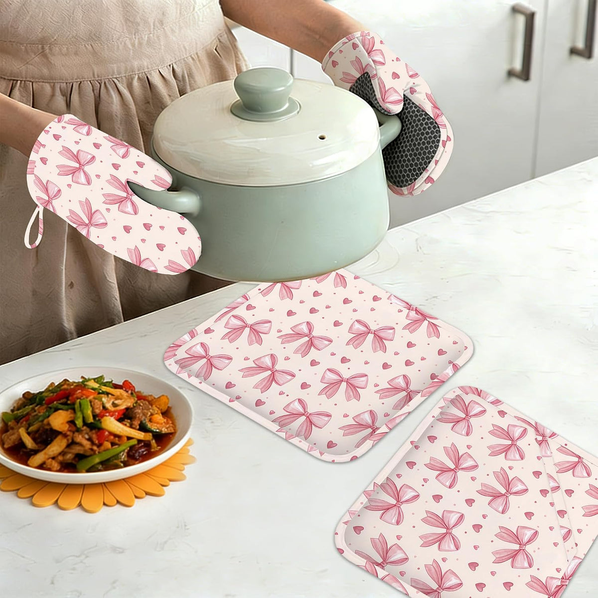 Oven Mitts and Pot Holders Pink Bows Hearts Silicone Kitchen Accessories Set of 4 Heat Resistant Gloves Potholder Non-Slip Grip for Chef Cooking Baking Grilling BBQ
