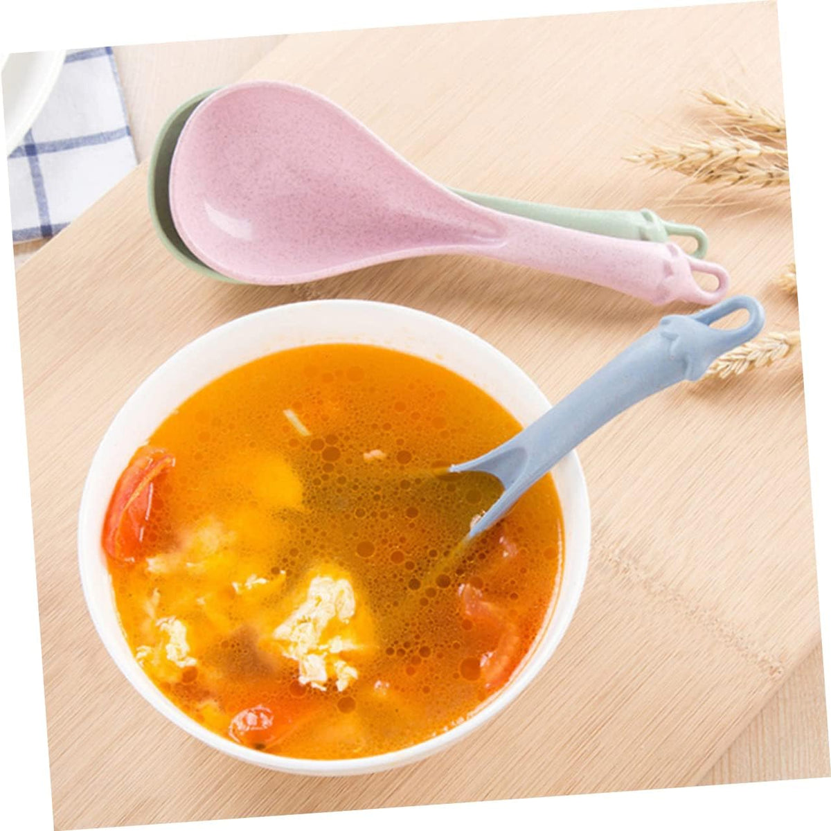 4pcs Long Handle Soup Spoons Lightweight Kitchen Utensils for Hot Pot Porridge and Cereal Easy to Clean and Ergonomic Design Blue Green Beige Pink