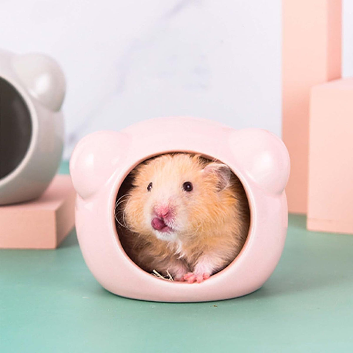 Cool Hamster House Small Animal Habitat Décor, Bear-Shaped Mini Ceramic Hamster Hideout Cave for Dwarf Hamsters (Pink, S)