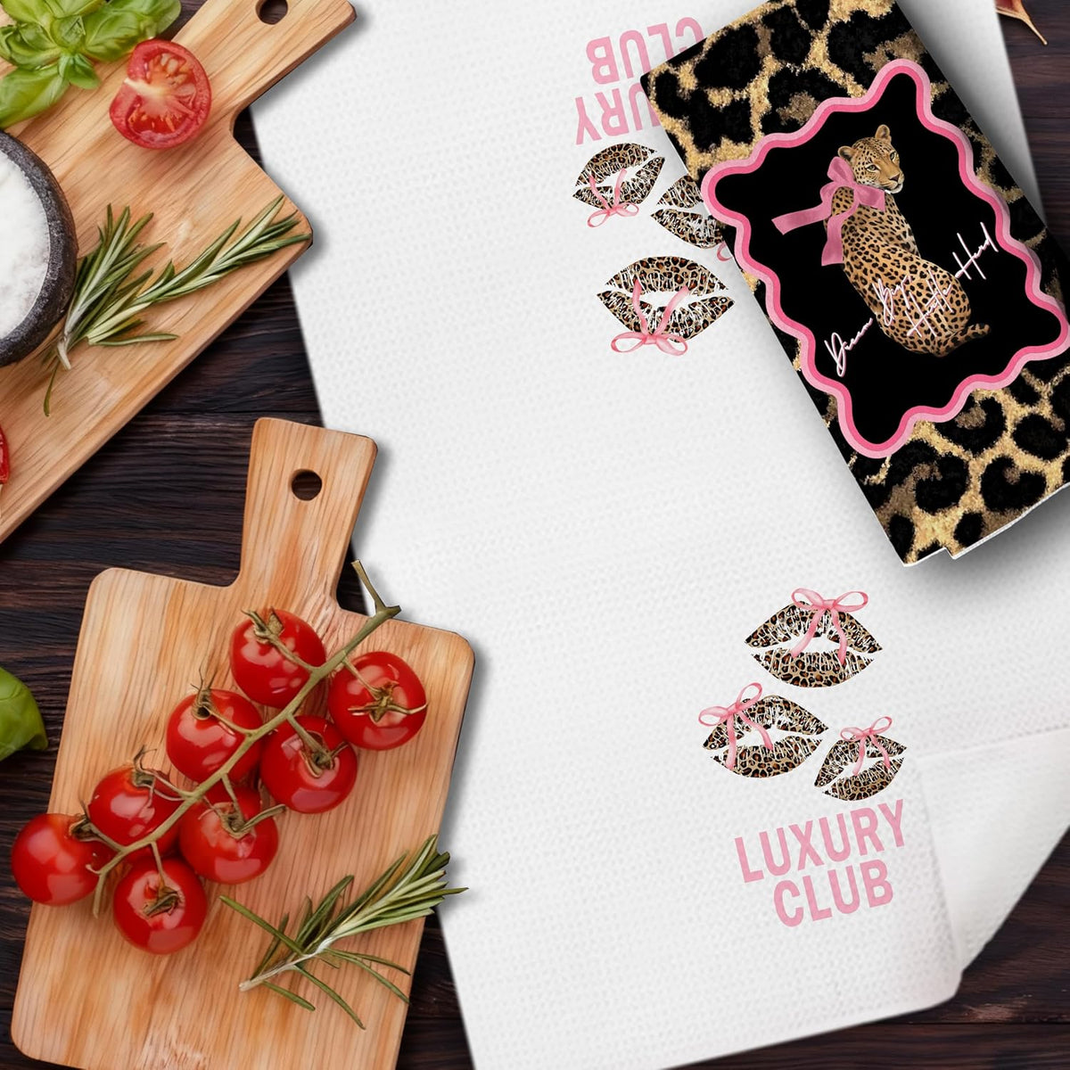 Coquette Pink Bow Leopard Bathroom Hand Towels, Cheetah Print Bathroom Decor, Preppy Y2k Leopard Kiss Decorative Hand Tea Towels for Bath Room Washroom Restroom, 16x24 Inches Set of 2