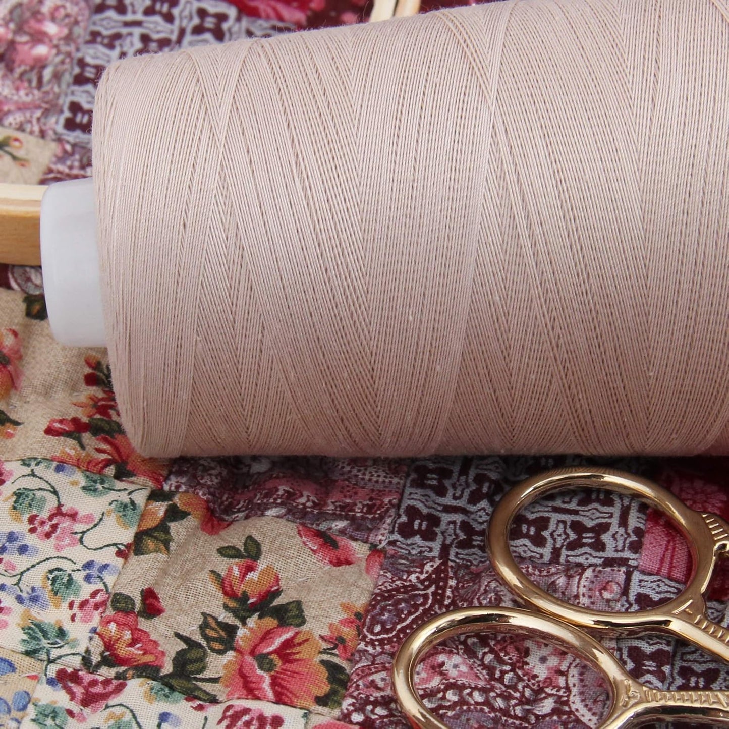 Heavy Duty Cotton Thread, 2500M 40/3, Pink 903 | Heavy-duty cotton thread for quilting, sewing and topstitching. Strong cone thread gives smooth stitches and low lint.