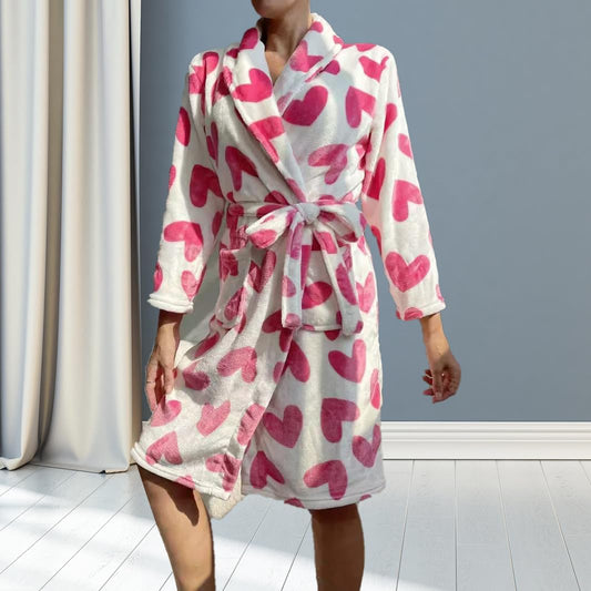 Women Plush Robe Cute Hearts Partern Warm Coral Fleece Bathrobe with Pockets Ladies Loungewear Relaxing at Home