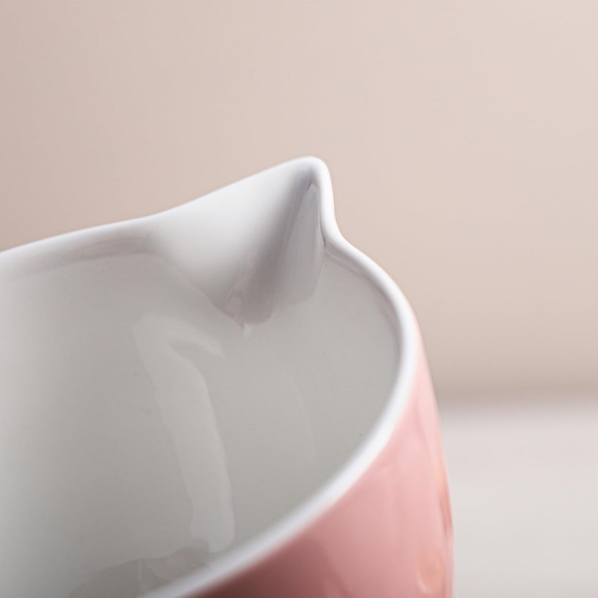 Simple Solid Color Kitchen Ceramic Mixing Bowl, 1 Quart Large Bowl, with Pouring Spout and Handle