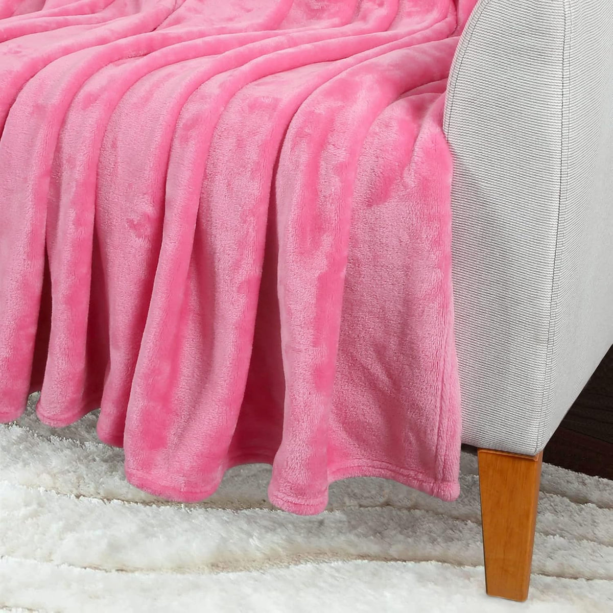 Throw Blanket Flannel Fleece Blankets for Couch, Fuzzy Cozy Lightweight Warm Comfort Super Soft Fluffy Plush Blankets for Bed Sofa 260GSM, Suitable for All Seasons (Pink,50x60inches)