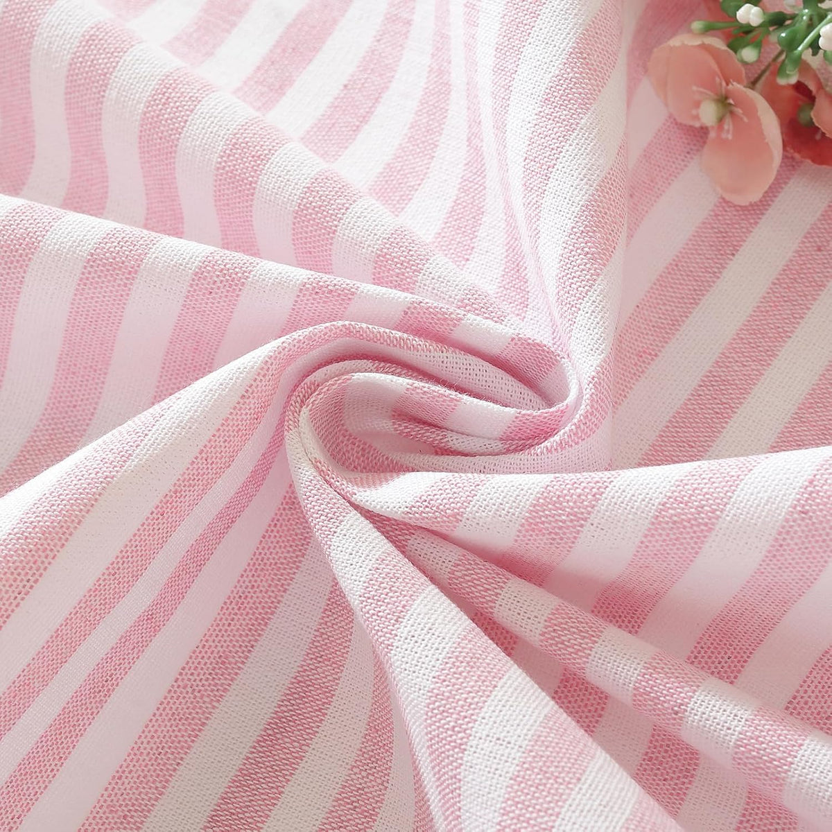 Striped Round Tablecloth, Cotton Blend Fabric Pink Circle Table Cloth with Tassel, Washable Wrinkle Free Table Cover Cute Small Tablecloths for Card Coffee Tables Home Party - Round 60 Inch