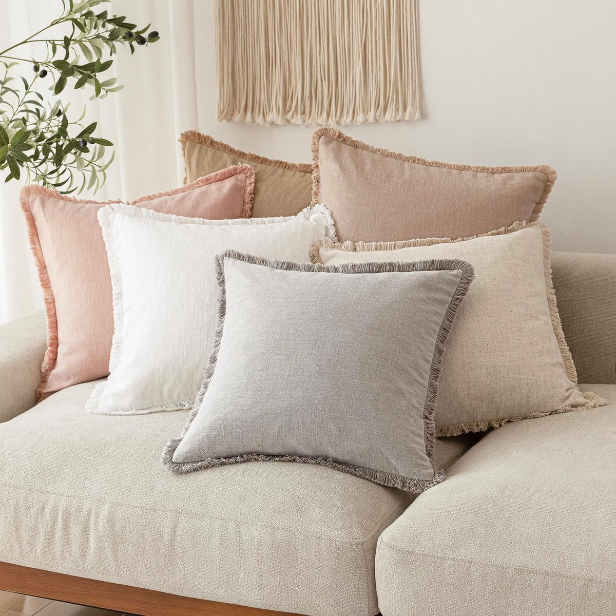 Decorative Linen Fringe Throw Pillow Covers Cozy Boho Farmhouse Cushion Cover with Tassels Soft Accent Pillowcase for Chair Sofa Bed Living Room Home Decor, 18×18 Inch, 1PC,Light Pink