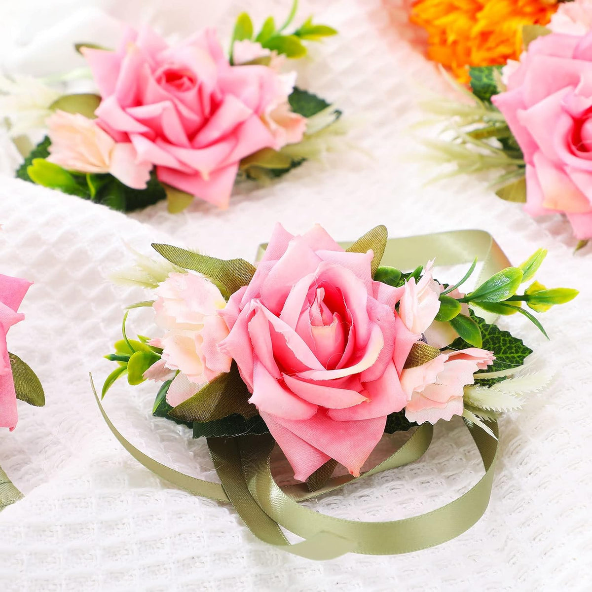 12 Pcs Boutonniere and Corsage for Wedding Mother's Day Party Flower Wrist Corsages with Pins for Men Women Groom Bride Groomsmen Prom Ceremony Anniversary Dinner Decor(Pink)