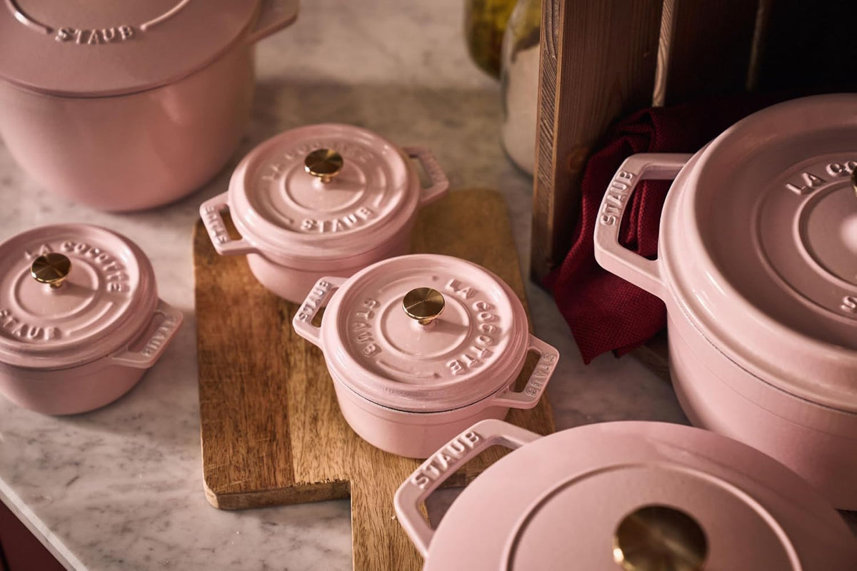 La Cocotte de GOHAN Sorbet Rose Z1030-213 La Cocotte de Gohan Sorbet Rose M 6.3 inches (16 cm) Pink Rice Pot, 2 Pieces, Cast Iron Pot, Rice Cooker