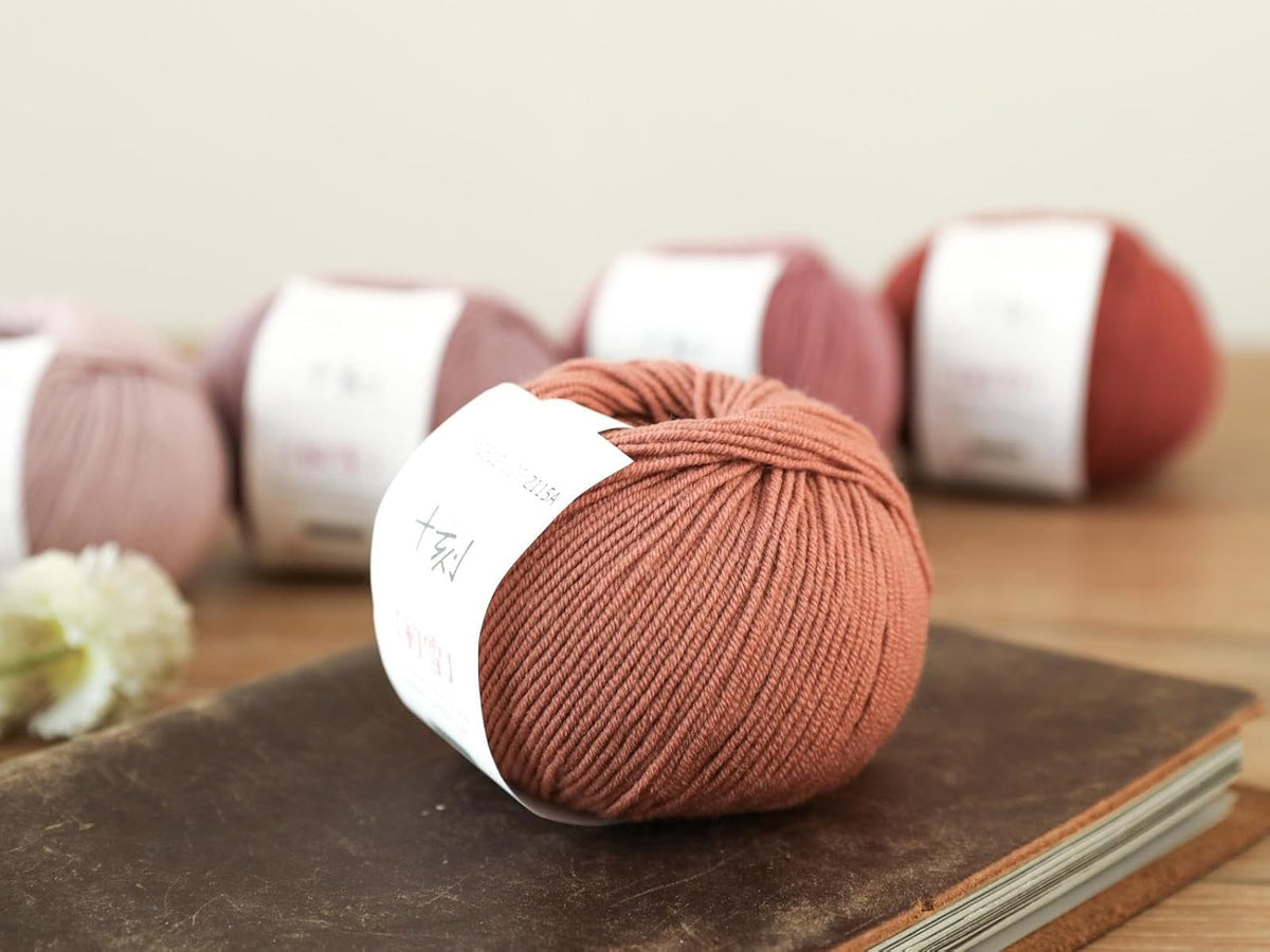 Merino Wool Yarn, Superwash Anti-Pilling, Sport Weight, for Knitting and Crocheting DIY Scarf Sweaters, 3.52 oz/100 g, (Per Skein 1.76 oz 150 Yards)-Coral