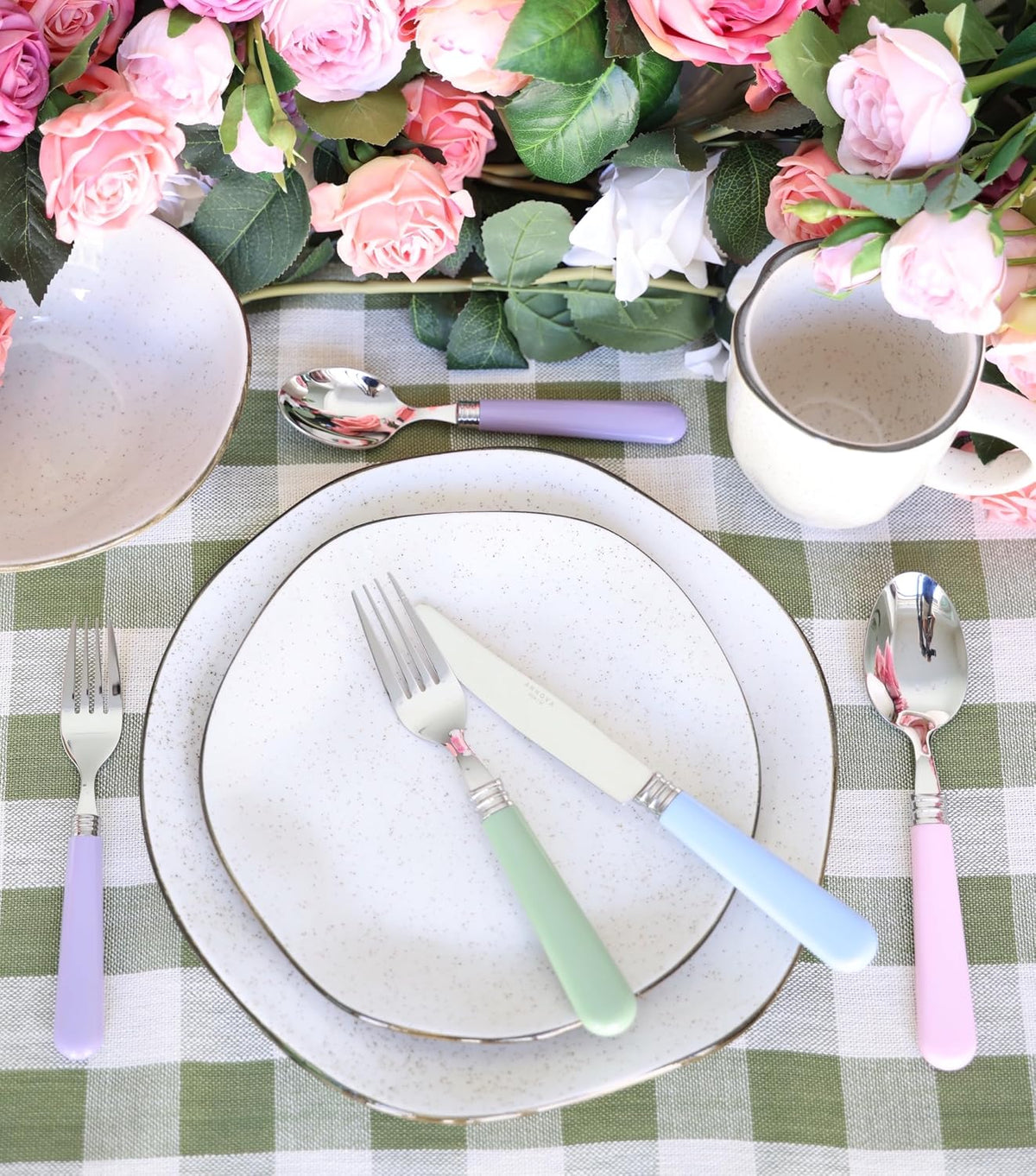 ANNOVA Silverware Set 20 Pieces Cutlery Stainless Steel Colorful Fun Handle Flatware Service for 4 - Dinner Knife, Dinner Fork, Salad fork, Dinner Spoon, Dessert Spoon (Light Pink, 20 Pieces)