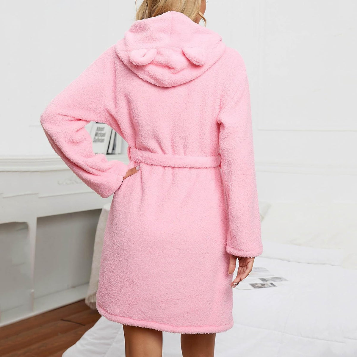 Women Warm Plush Bathrobe Hooded Short Housecoat Soft Fleece Fuzzy Spa Robes Ladies Comfort Fall Winter Shower Robe