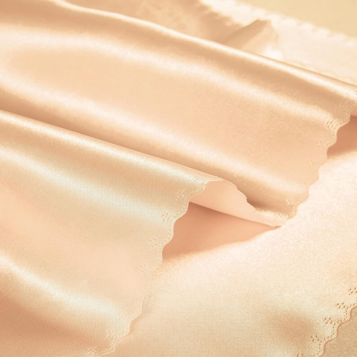 100 Pack Satin Napkins 20" x 20" with Floral Edges, Peach