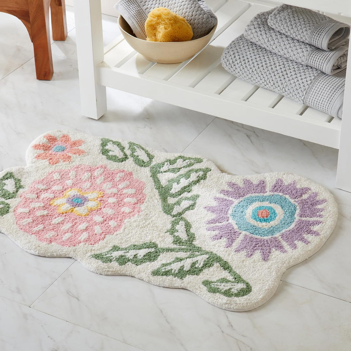 Floral Bath Rug, White Pink and Green Bathroom Mat, Cute Bathroom Decor for Tub and Shower, Cotton Tufted Absorbent Bath Mat, 20" x 32"