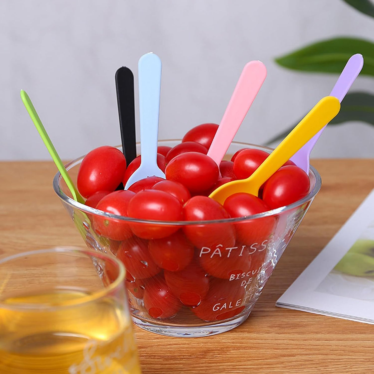 100PCS Disposable Plastic Sporks, Individually Wrapped Forks for Ice Cream, Cake, 4.2 Inch Mini Spoons and Sporks for Desserts, Yogurt, Fruit, Salad (Pink)