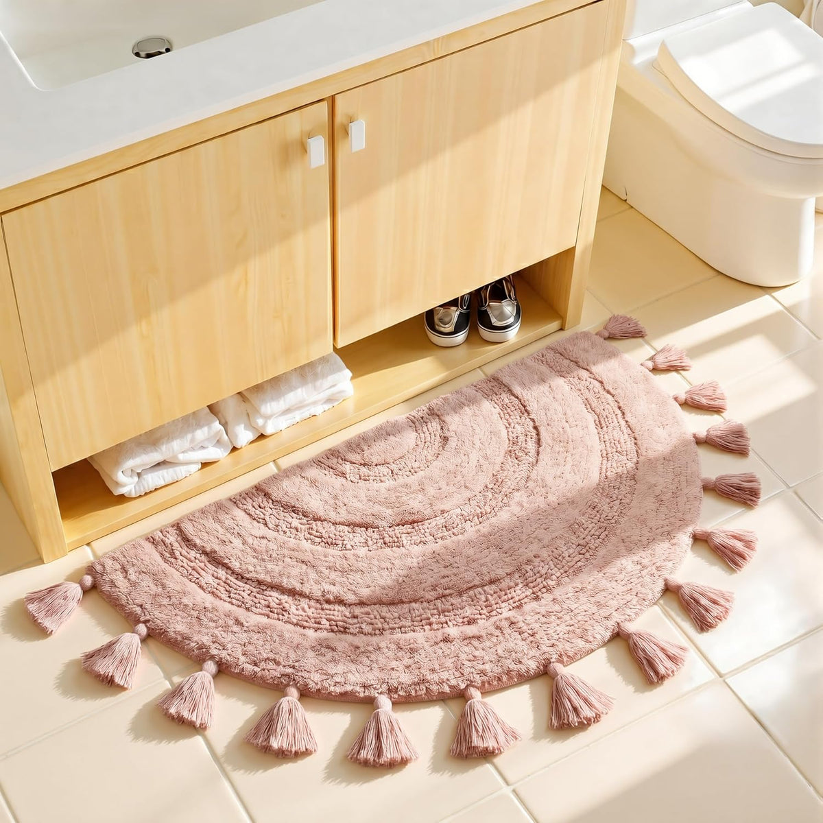 KOEXM Half Circle Boho Bathroom Rugs with Tassels 100% Cotton