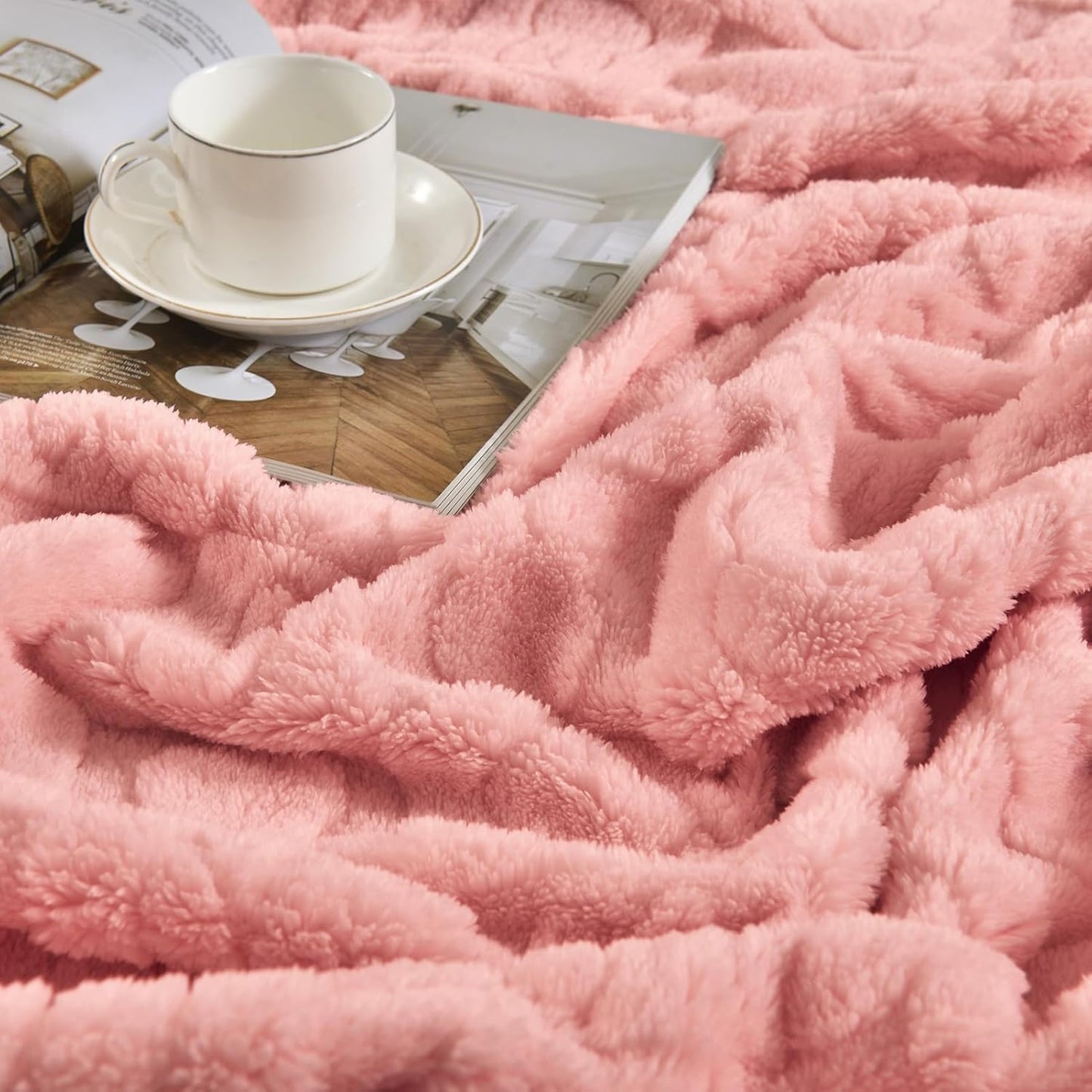 Bunny Checkered Throw Blankets,Soft Warm Blankets for Lover Women Men Friends Gifts Pets,Lightweight Fuzzy Blanket for Couch Sofa Bed Travel and Camping(Pink,90"x90")