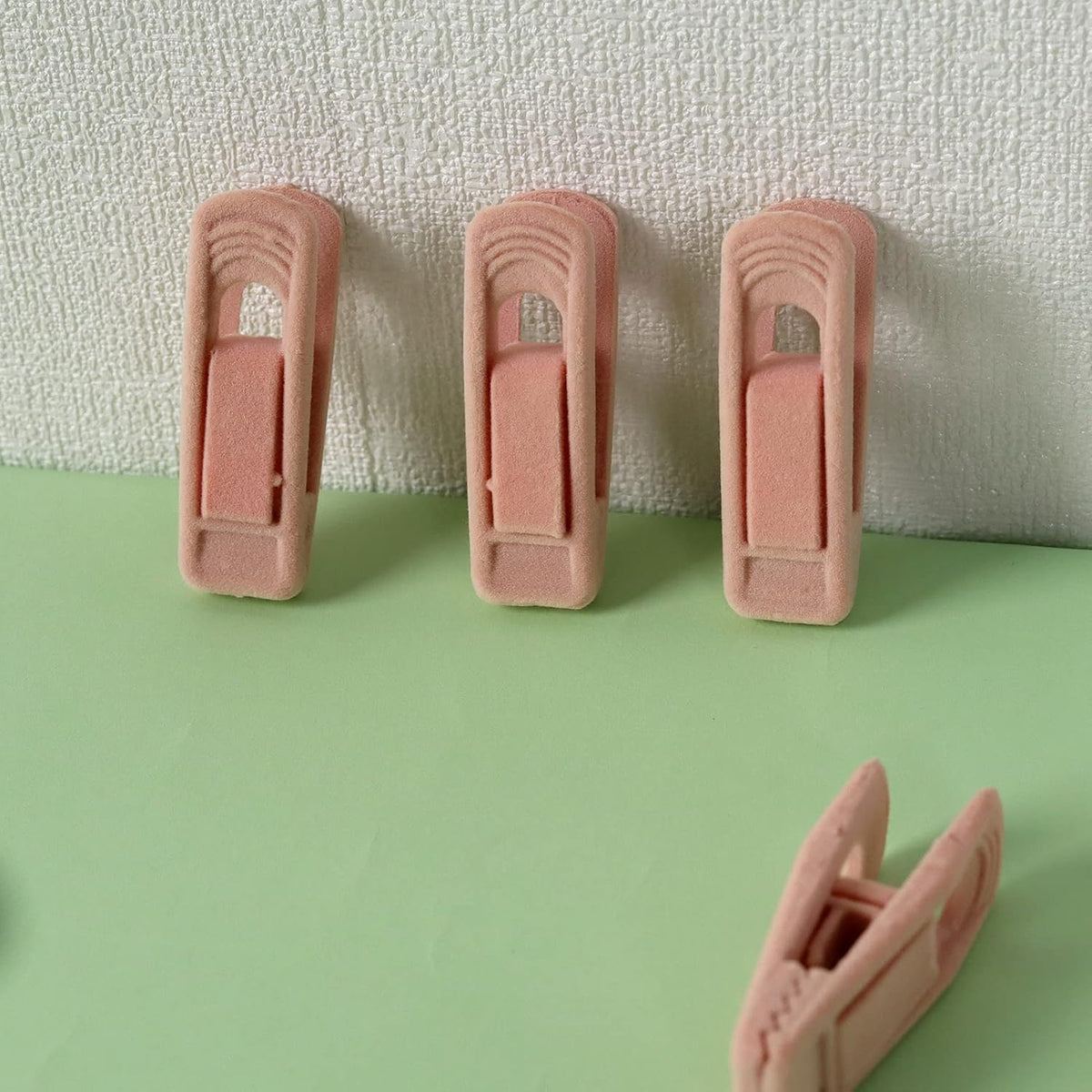 Velvet Hangers Clips for Thin Hangers(20 Pcs, Light Pink)