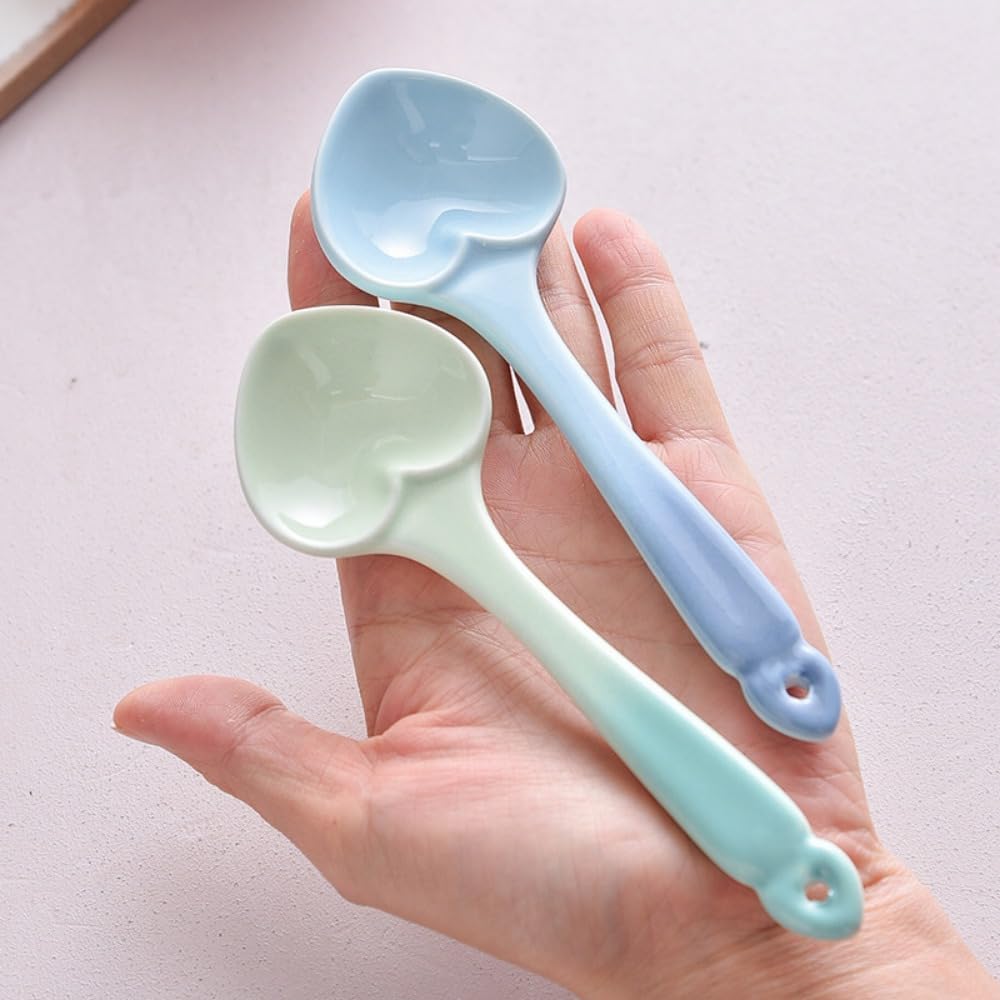(3 Pieces) Color Glaze Gradient Ceramic Spoon Household 5.5-inch Small Cute Heart-shaped Dessert Coffee Soup (Pink)