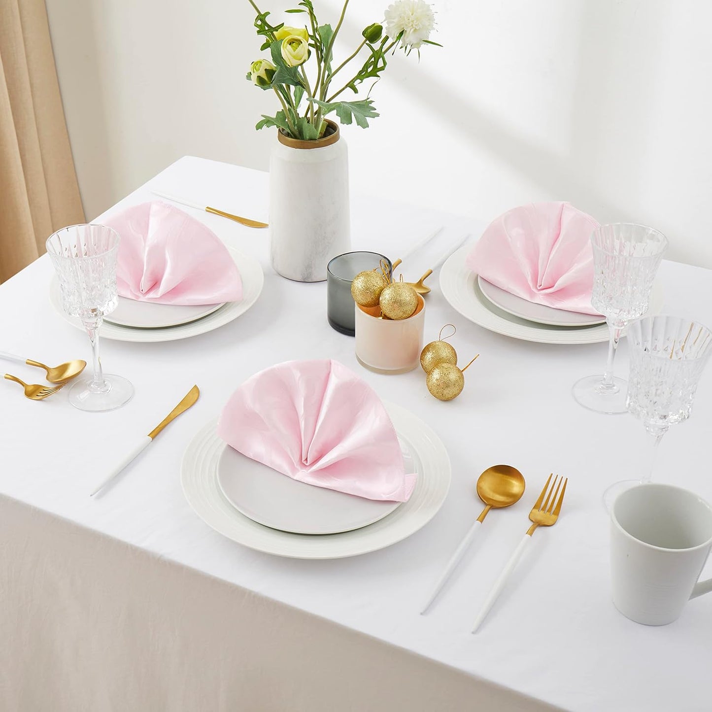 12 Pieces Scroll Damask Jacquard Satin Napkins Light Pink Cloth Napkins 17 x 17 inch,Water Resistant Spillproof Dinner Napkins for Restaurant Weddings Party Dinner Decoration