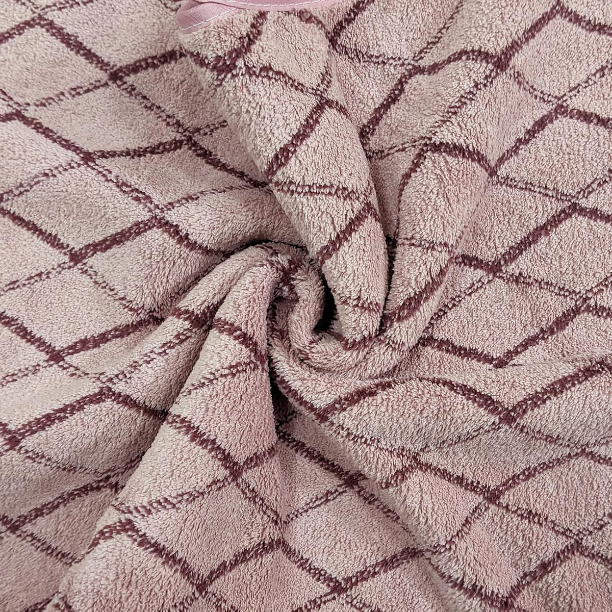 3-Piece Towel Set Bath and Hand Towels, Pink Checkered Print, Coral Fleece, Super Absorbent & Quick-Drying for Bathroom, Gym, Guest Use (1 Bath Sheet + 2 Hand Towels)