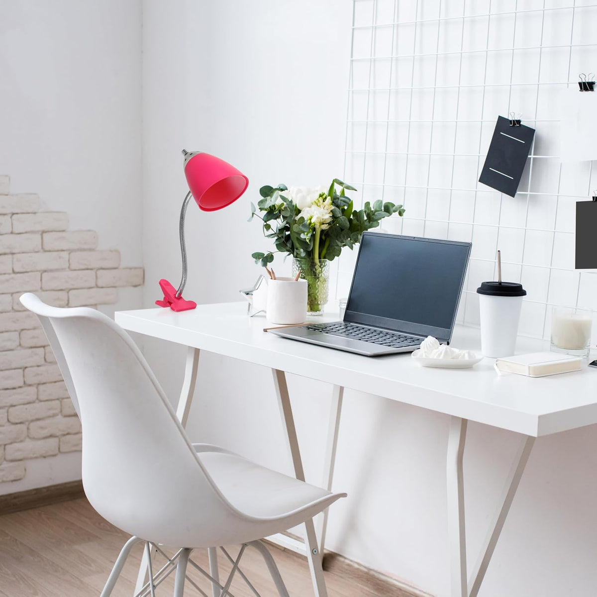 LD2001-PNK-LB 17.5" Flossy Flexible Gooseneck Clip Light Desk Lamp with LED Bulb, Pink