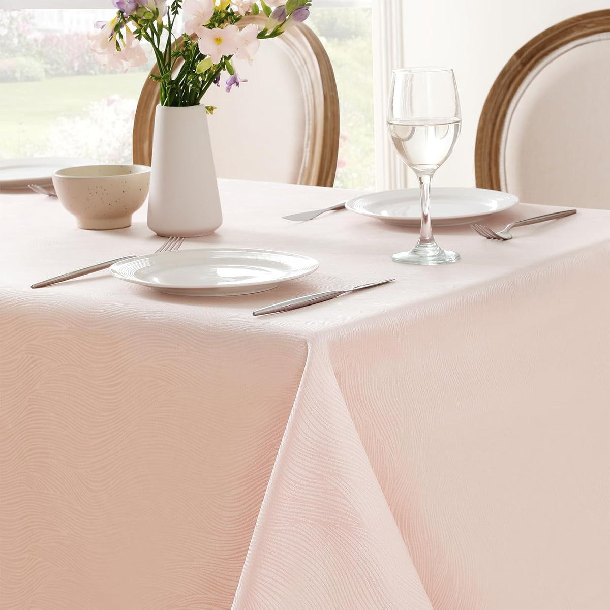 Jacquard Rectangle Tablecloth 52 x 70 Inch, Light Pink