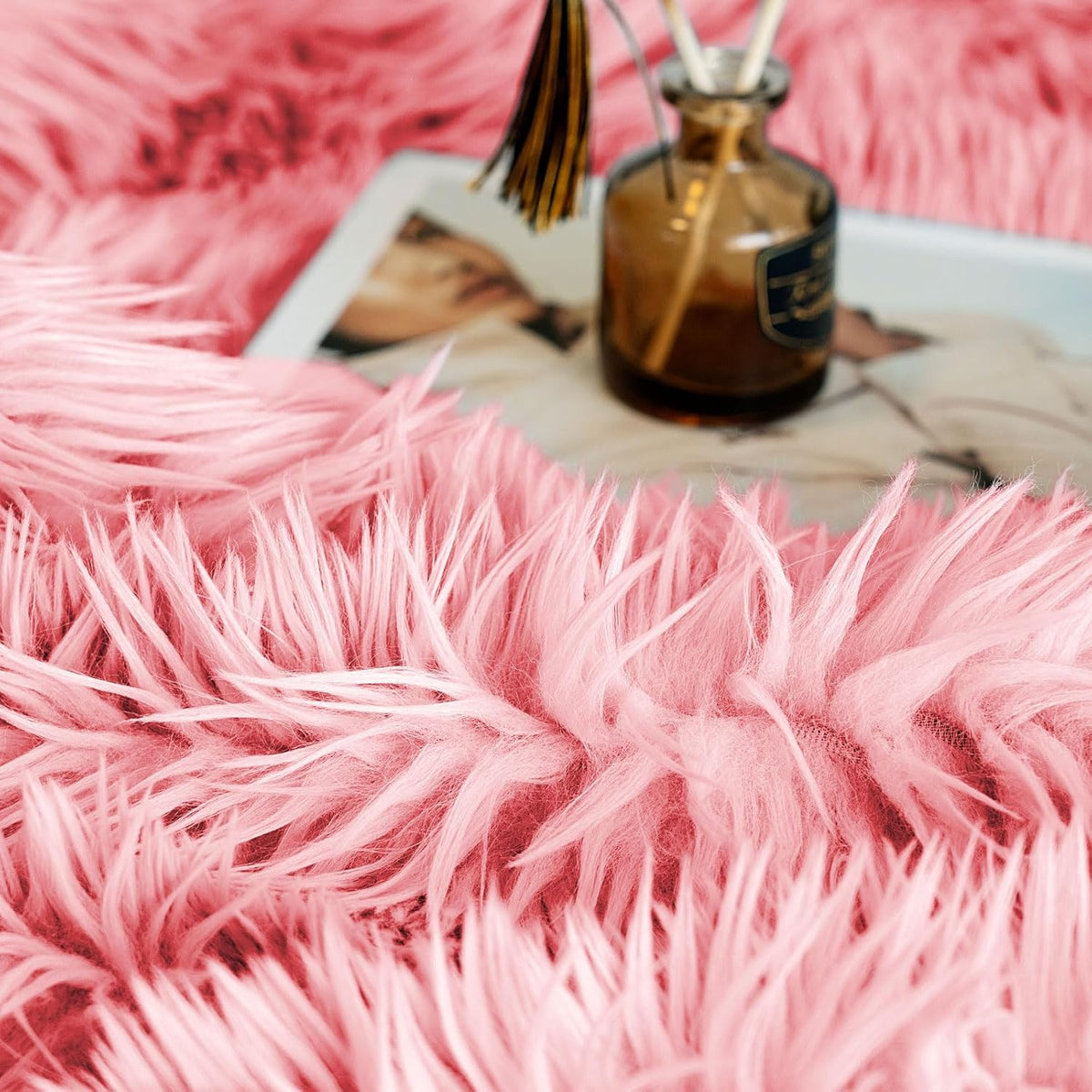 JONIYEAR Extra 2.8" Long Hair Fluffy Faux Fur Throw Blanket 50" x 60", Luxury Soft Decorative Fuzzy Furry Blankets for Couch, Cozy Plush Shaggy Blankets for Sofa Bed, Cute Lovely Blanket for Pet, Pink