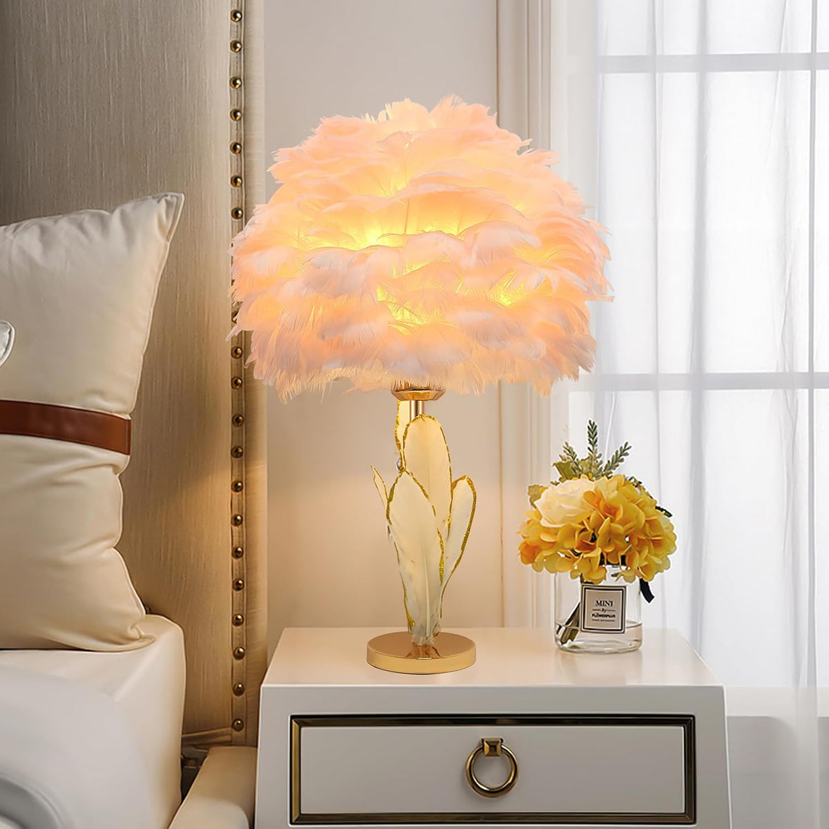 Pink Feather Lamp Goose Furry Table Lamp Princess Modern Fluffy Pink Desk Lamp Romantic Bedside Nightstand Light for Girl Bedroom Wedding Decor Living Room Entryway Christmas Gift
