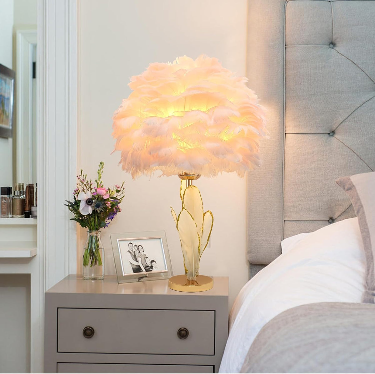 Pink Feather Lamp Goose Furry Table Lamp Princess Modern Fluffy Pink Desk Lamp Romantic Bedside Nightstand Light for Girl Bedroom Wedding Decor Living Room Entryway Christmas Gift