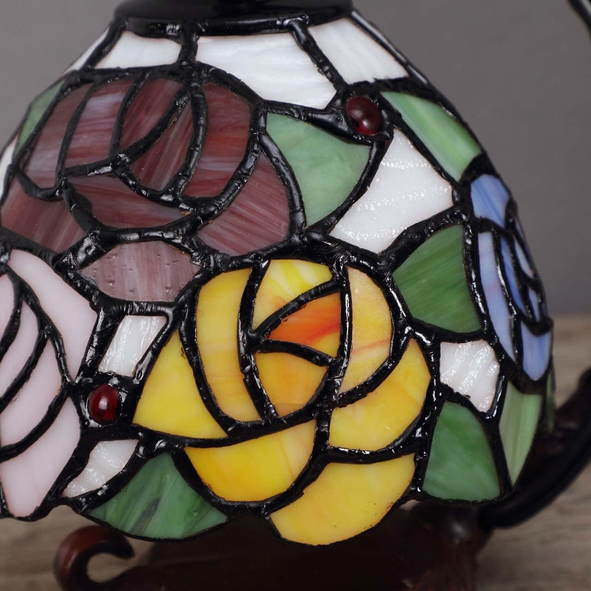 L10036 Rose Tiffany Style Stained Glass Table Lamp with 6-inch Wide Lampshade Hanging on The Cast Iron Base (Pink)