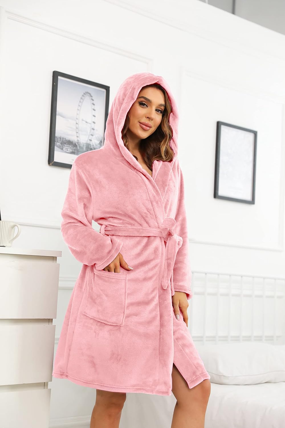 Women Hooded Fleece Robe, Short Plush Robes for Womens With Hood Soft Warm Spa Bathrobe
