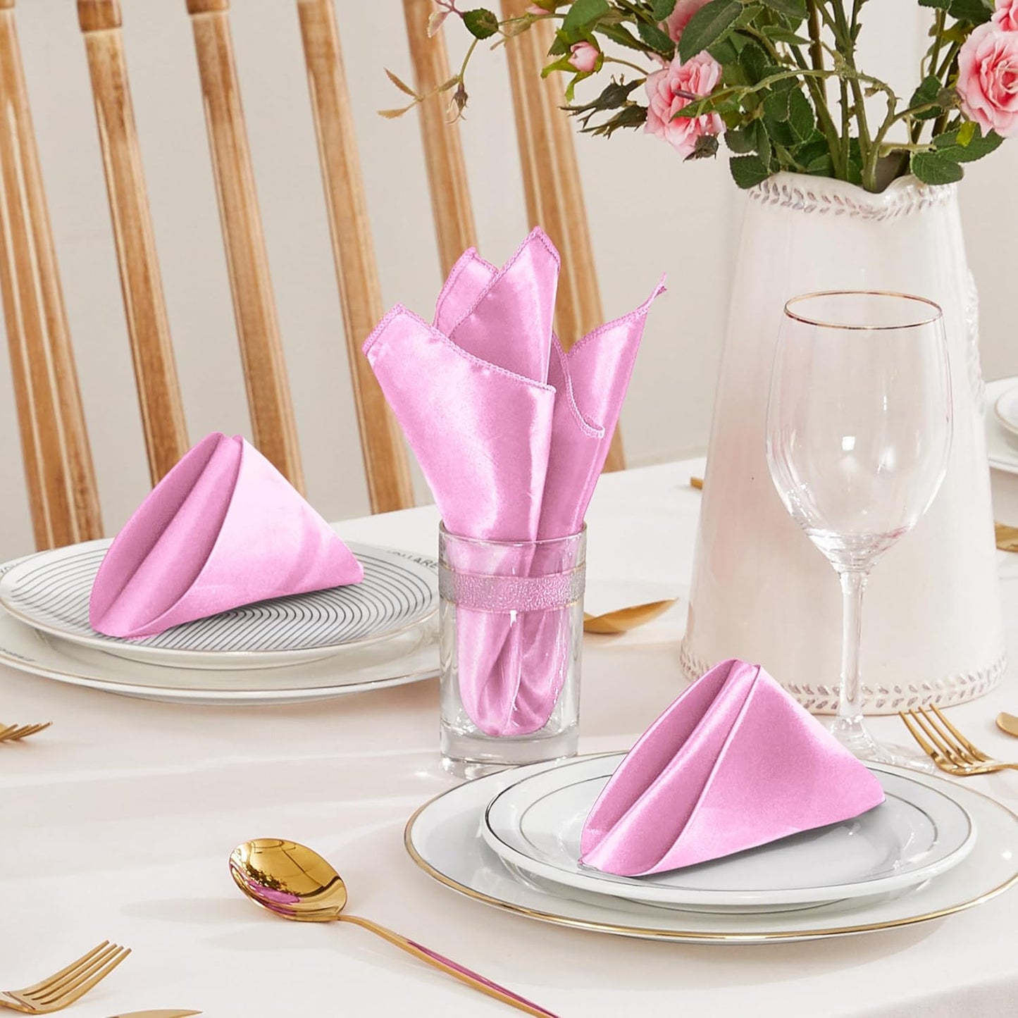 Aormenzy 25 Pack Light Pink Satin Napkins 12 x 12 Silky Napkins, Party Cloth Napkins Square Satin Napkins,Dining Table Napkins Soft Cloth Napkins for Wedding,Banquet,Party Decoration