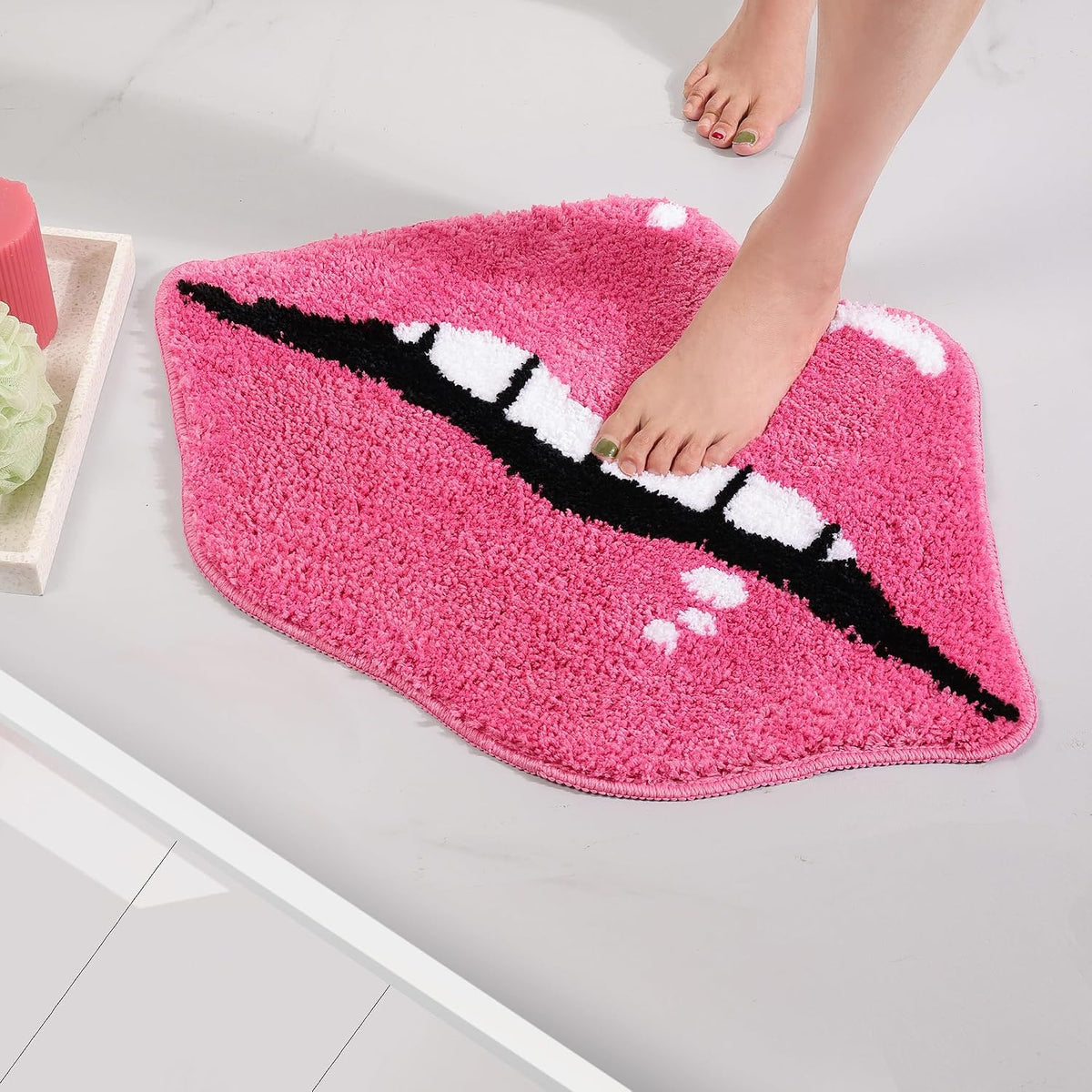 Pink Bathroom Rugs, Cute Lips Bath Mat Non Slip Lips Shaped Absorbent Bathtub Rug Bathroom Plush Shower Rugs.