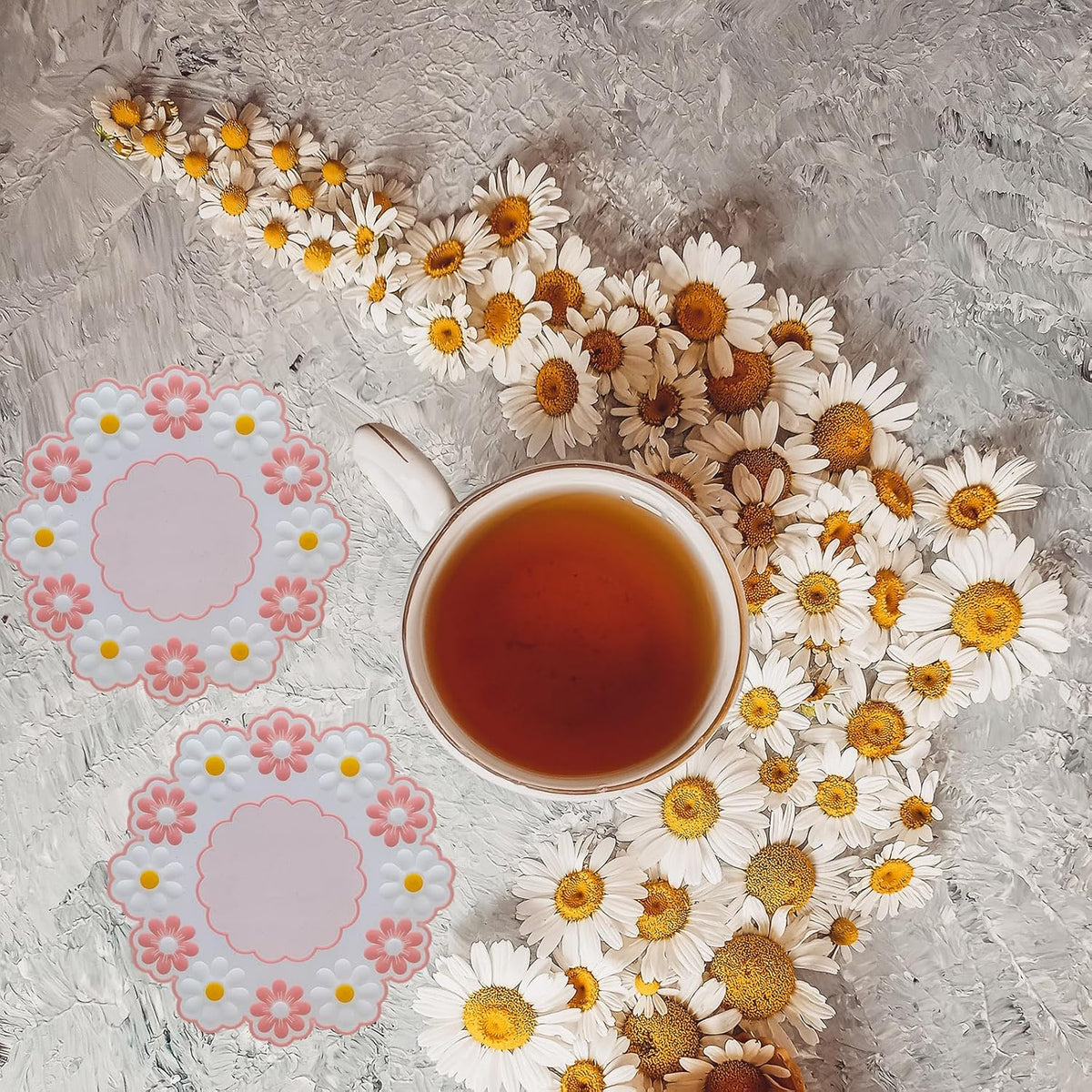 Coasters for Drinks, Cute Coaster for Coffee Table Set of 4 Non-Slip PVC Silicone Coasters for Tabletop Protection, Daisy Flower Pattern Heat Insulation Placemat (4 Pink)