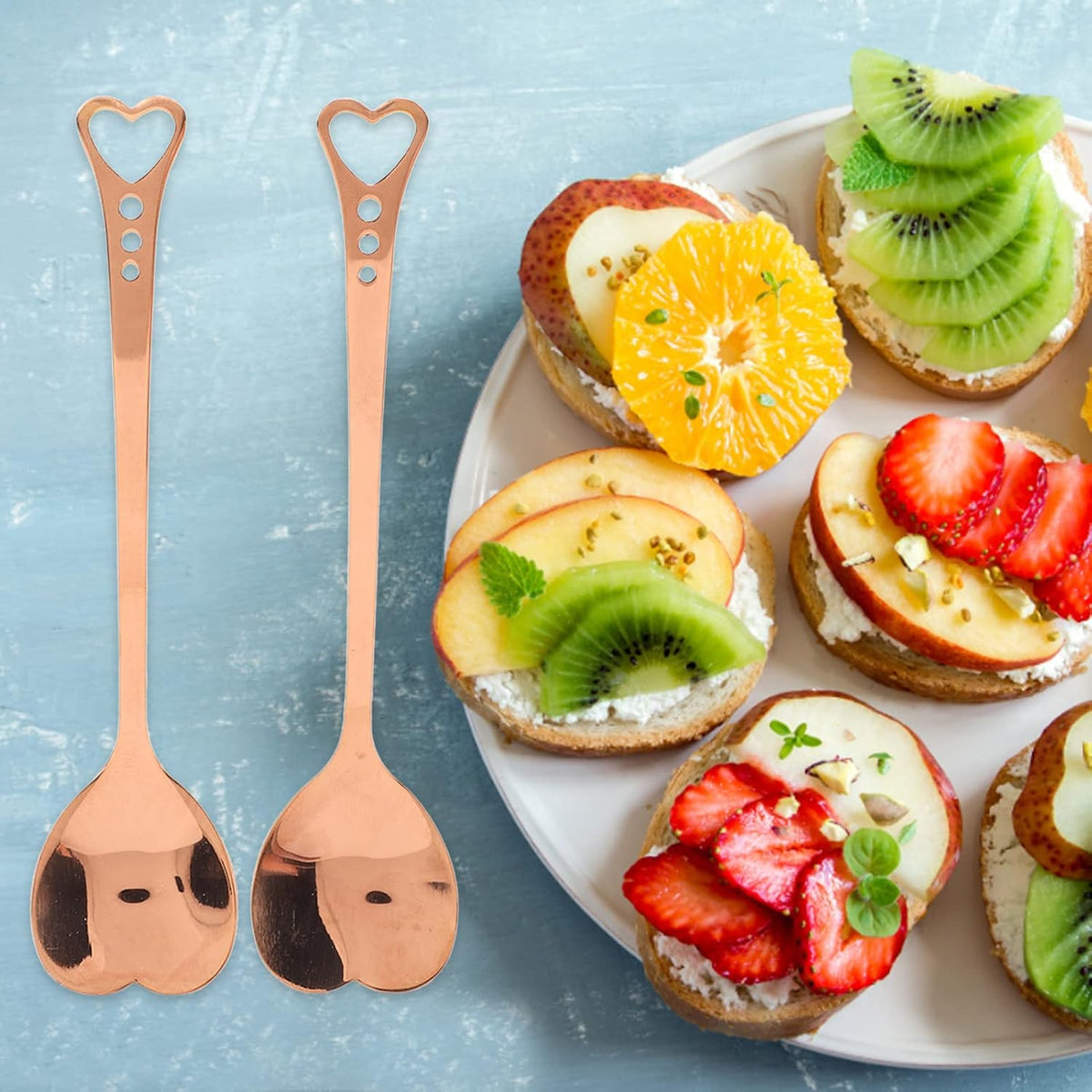 2Pcs Stainless Steel Dessert Spoons, Heart Shaped Spoon for Ice Cream Cake and Fruit, Mirror Polished Food Grade Utensils, Practical Tableware for Daily Use (Pink Gold)