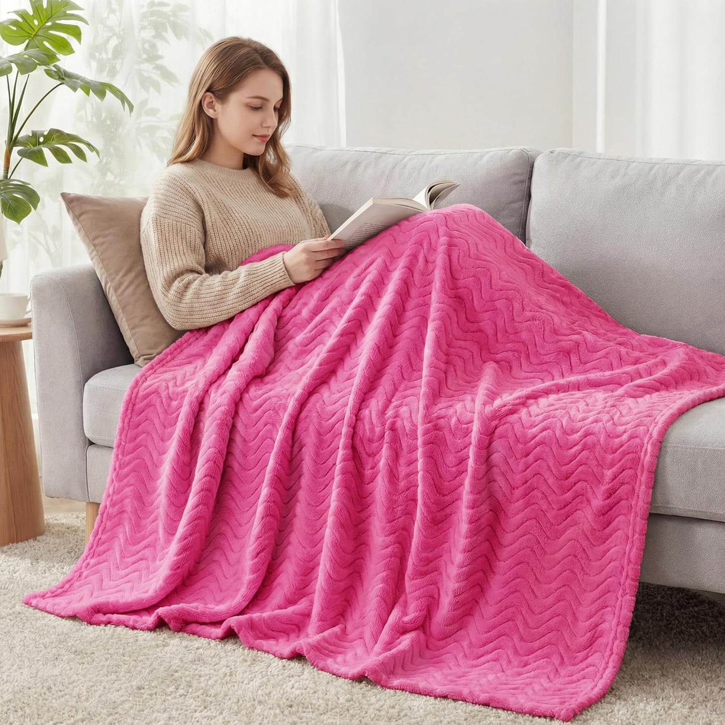 Exclusivo Mezcla Fleece Throw Blanket for Couch, Lightweight Jacquard Bed Blanket for Spring Summer, Soft Cozy Breathable Throws, Hot Pink, 50x70 Inches